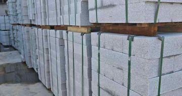 贺州芝麻白路牙石，路侧石