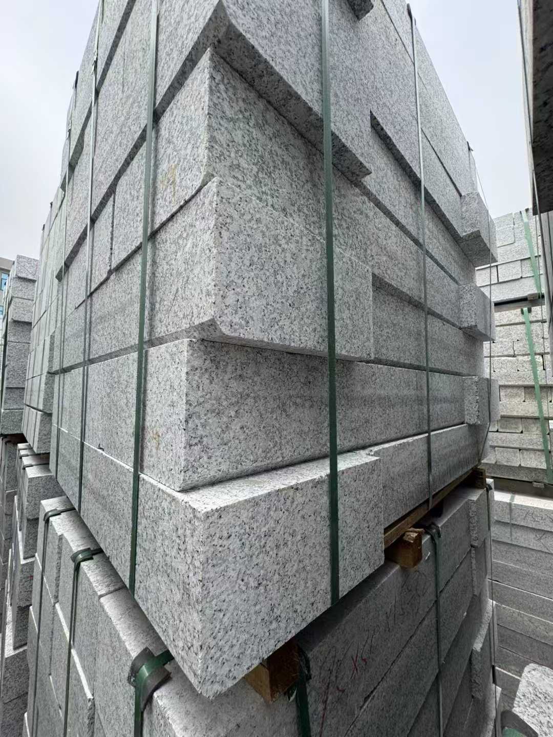 贺州芝麻白路牙石 马路牙子