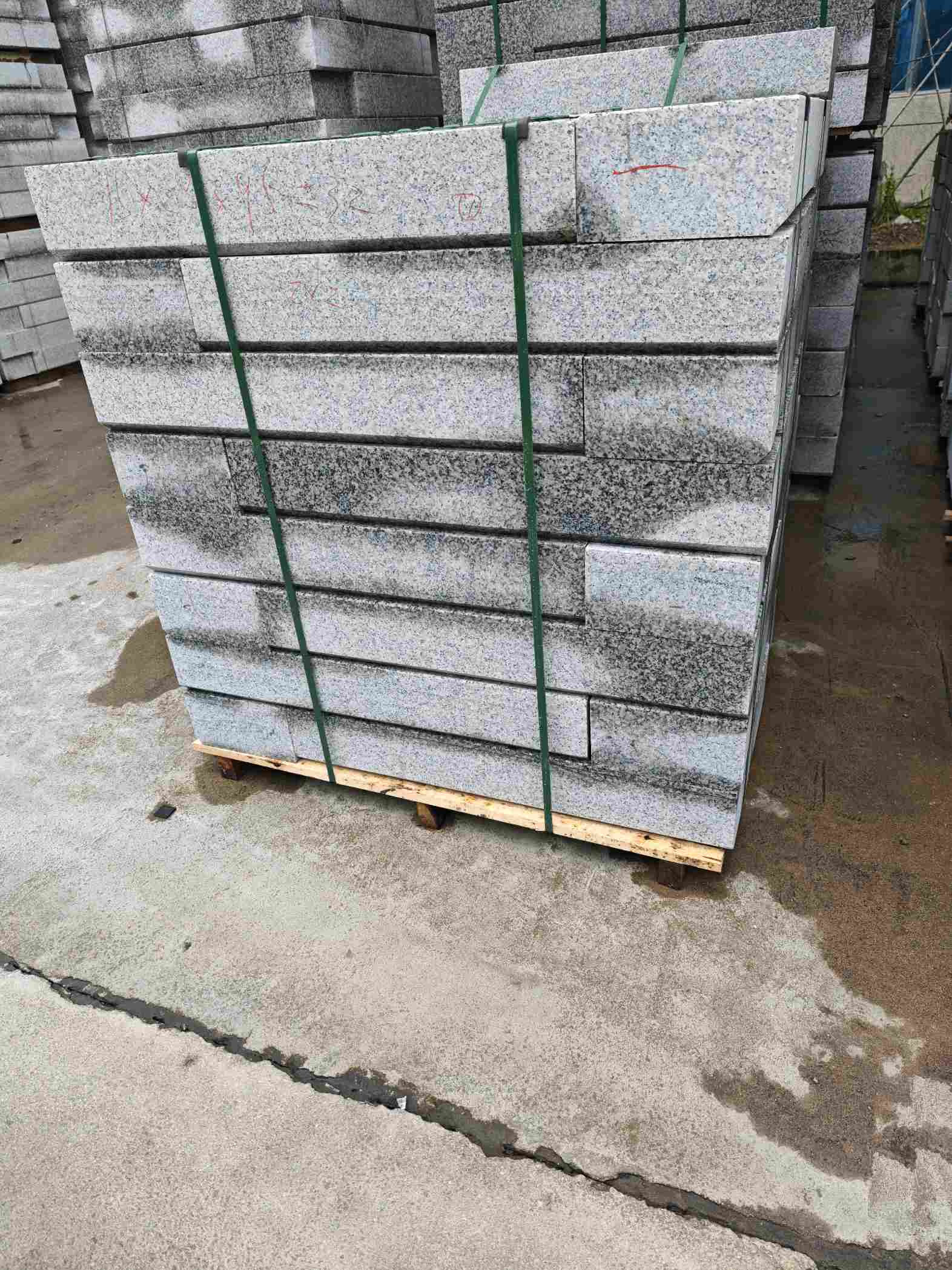 贺州芙蓉白路牙石，马路牙子